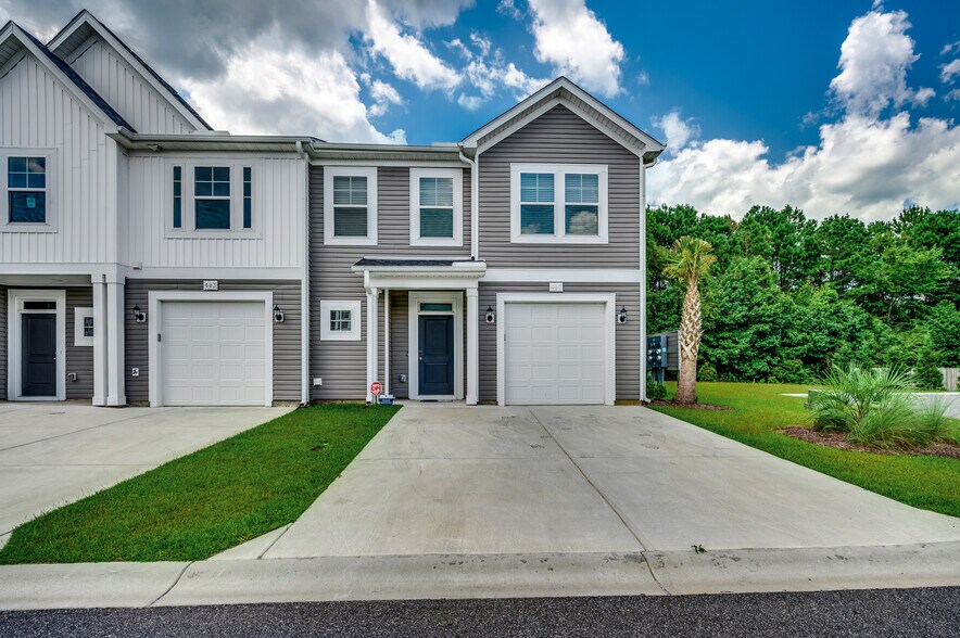 Building Photo - 487 Waterend Dr