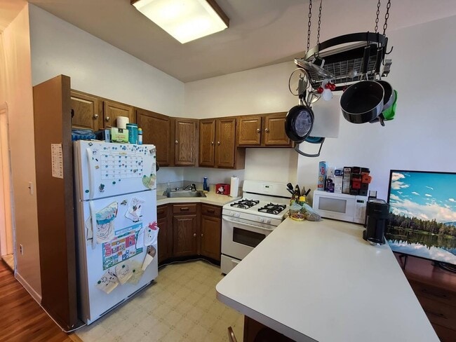 Building Photo - 308 9th St