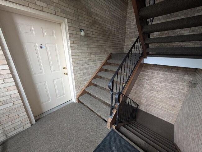 Building Photo - 8809 S 79th Ave