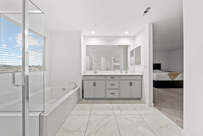 Building Photo - 29963 Blueridge Ct