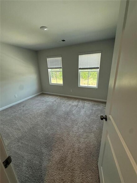 Building Photo - 5223 Canberra Dr