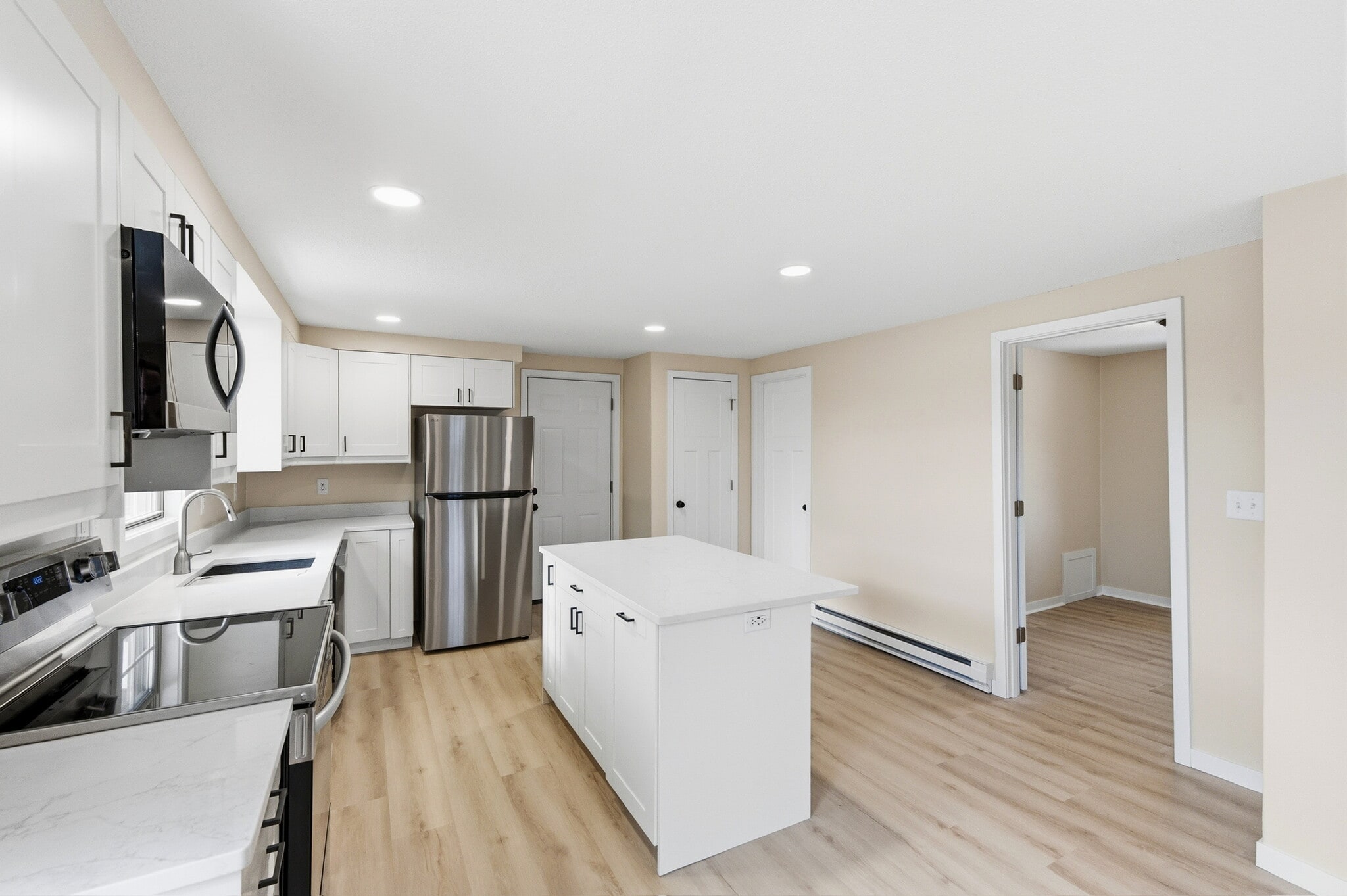 Building Photo - 12605 Main St