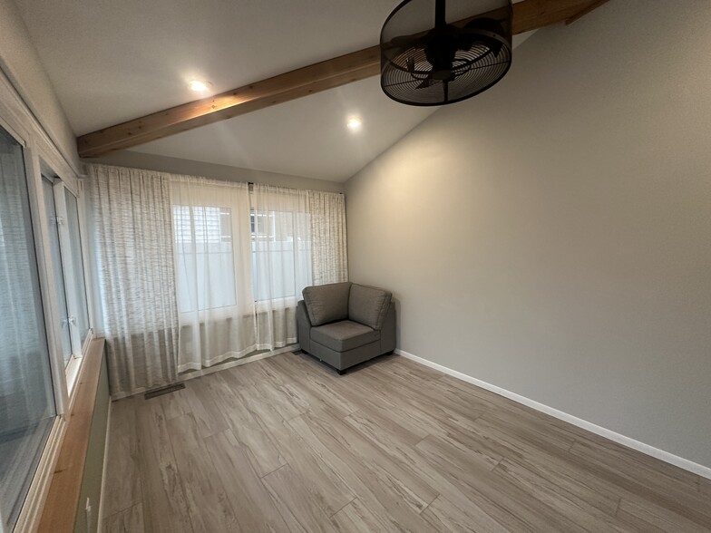 Building Photo - 909 S Midvale Blvd