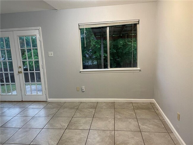 Building Photo - 8303 Gallatin Dr