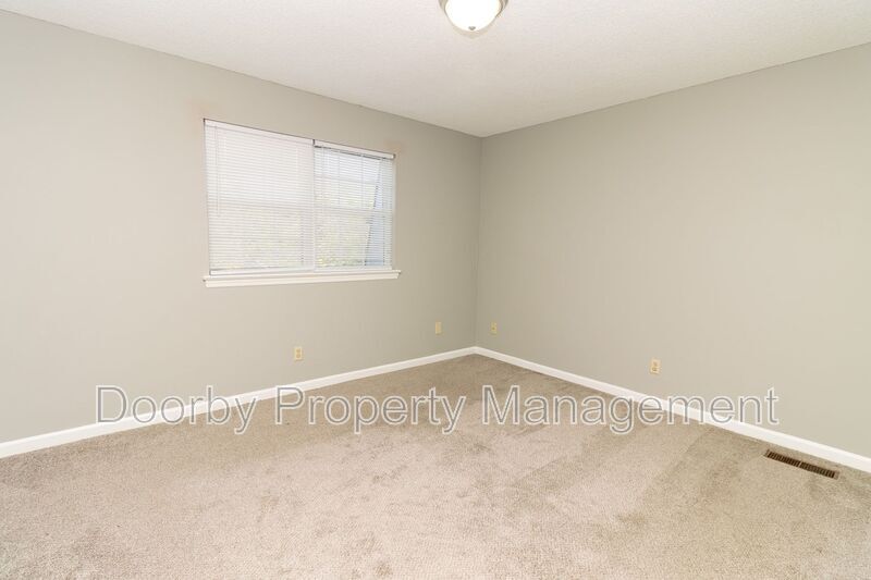 Building Photo - 5238 Donlyn Dr
