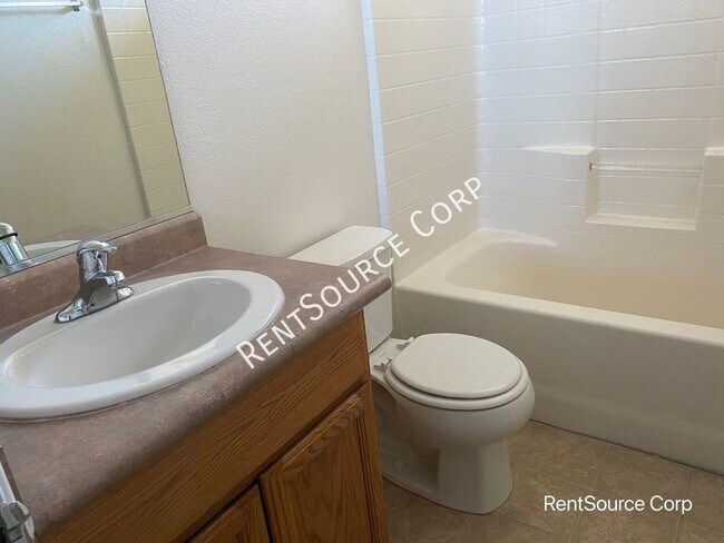 Building Photo - 34675 Pso Del Valle