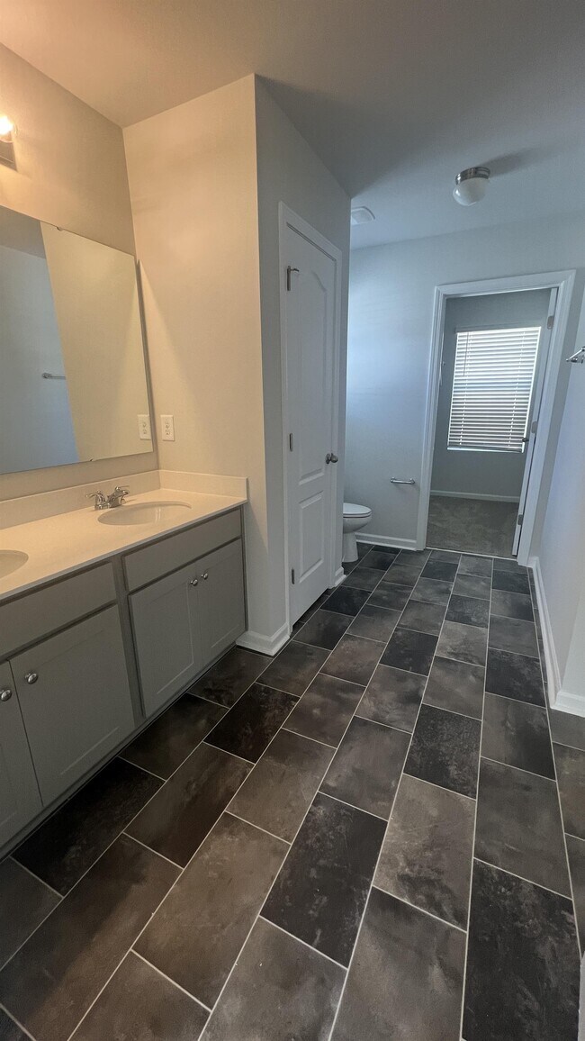 Building Photo - 228 Fire Ln