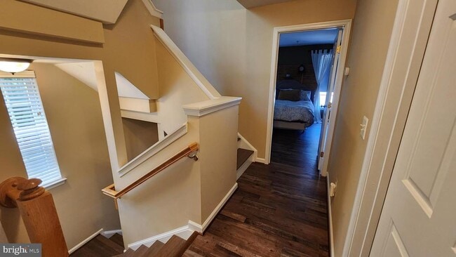 Building Photo - 9128 Aventon Ct