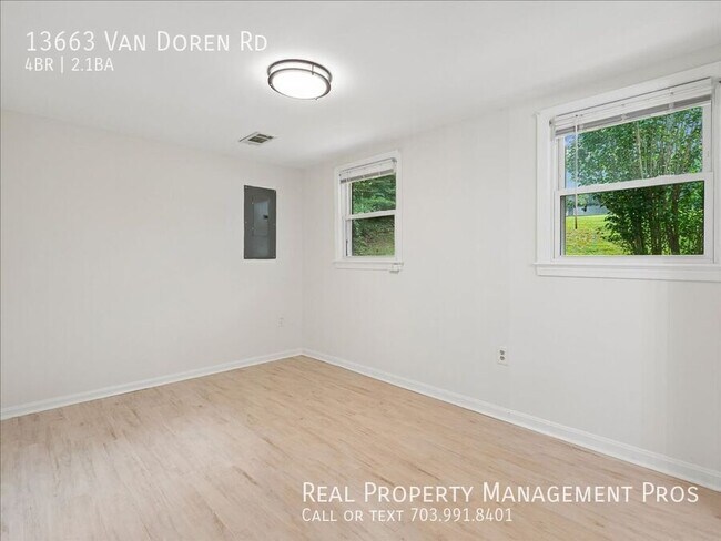 Building Photo - 13663 Van Doren Rd