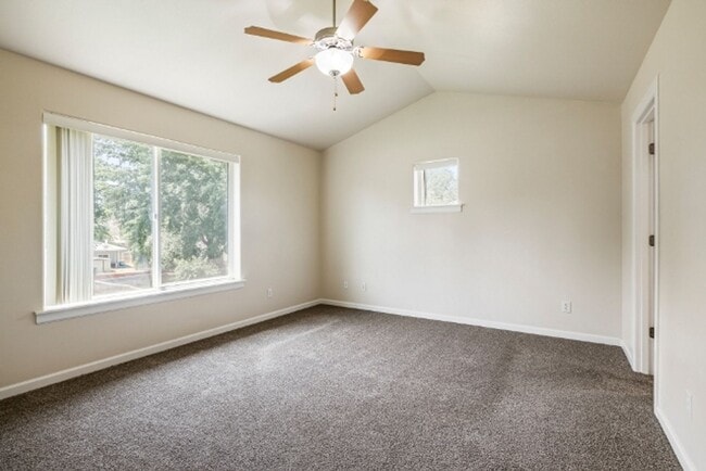 Building Photo - Great home in newer subdivision