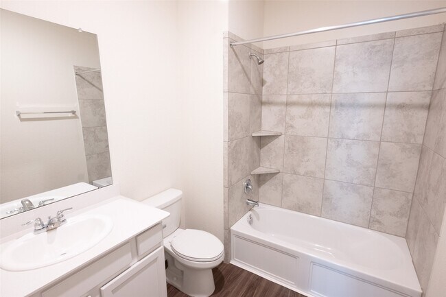 Building Photo - 216 N Lynx Trail