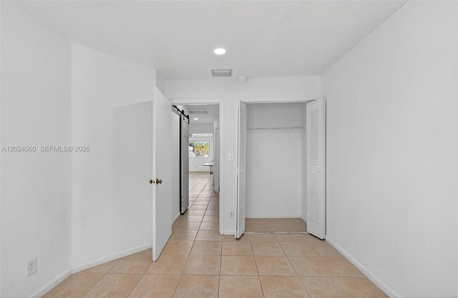 Building Photo - 5843 Woodlands Blvd