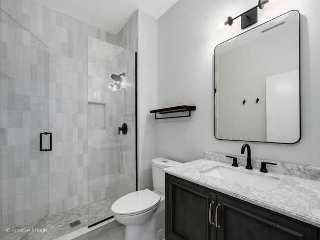 Building Photo - 2225 W Wabansia Ave