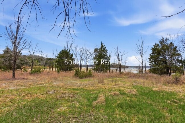 Building Photo - 5112 Bay Overlook Dr