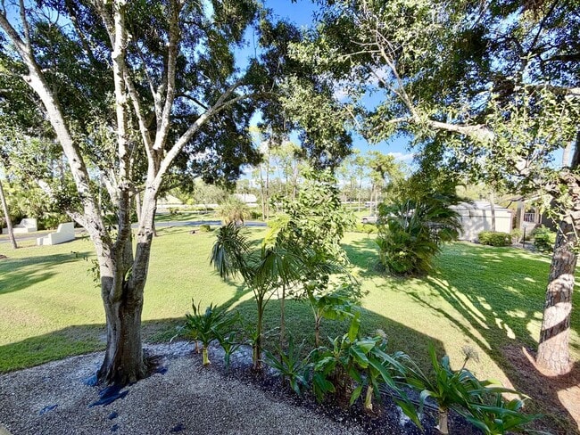 Building Photo - **LELY COUNTRY CLUB** 2 BED + LOFT / 2 BAT...