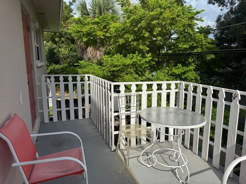 Building Photo - 311 Avanda Ct