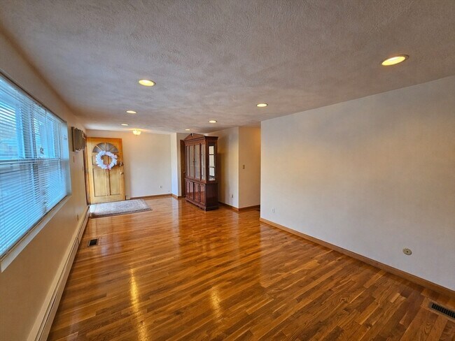 Building Photo - 91 Irving St