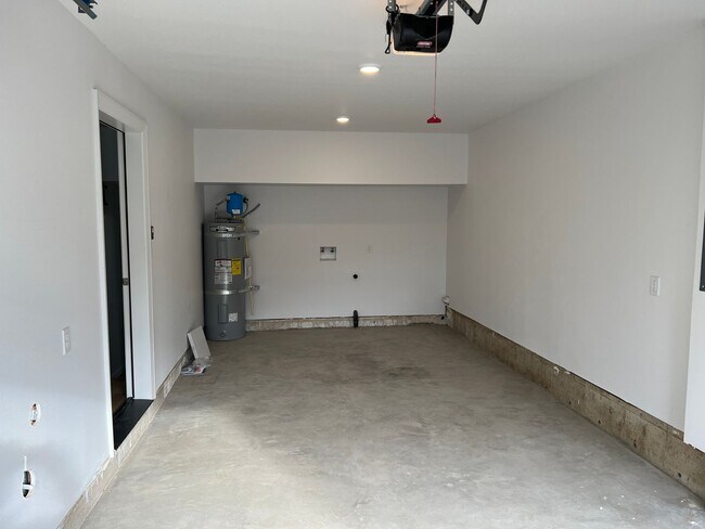 Building Photo - Brand New Townhomes With Upscale Modern Design