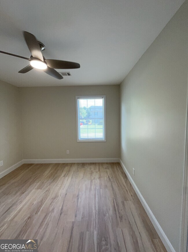 Building Photo - 1206 St Andrews Dr