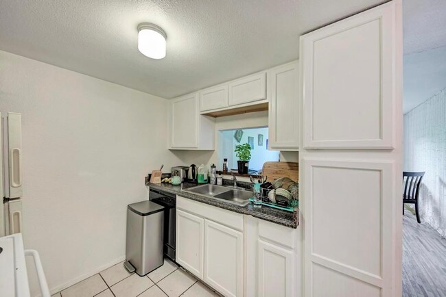 Building Photo - 710 E Dean Keeton St