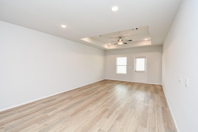 Building Photo - 8319 Bristlecone Pne Wy