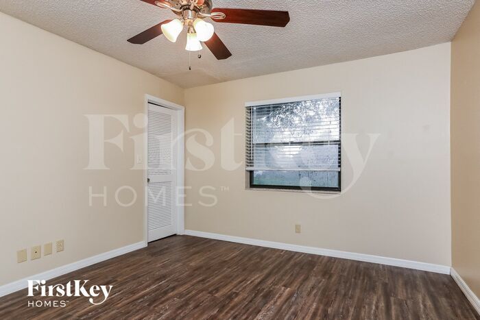 Building Photo - 3999 NW 73rd Way