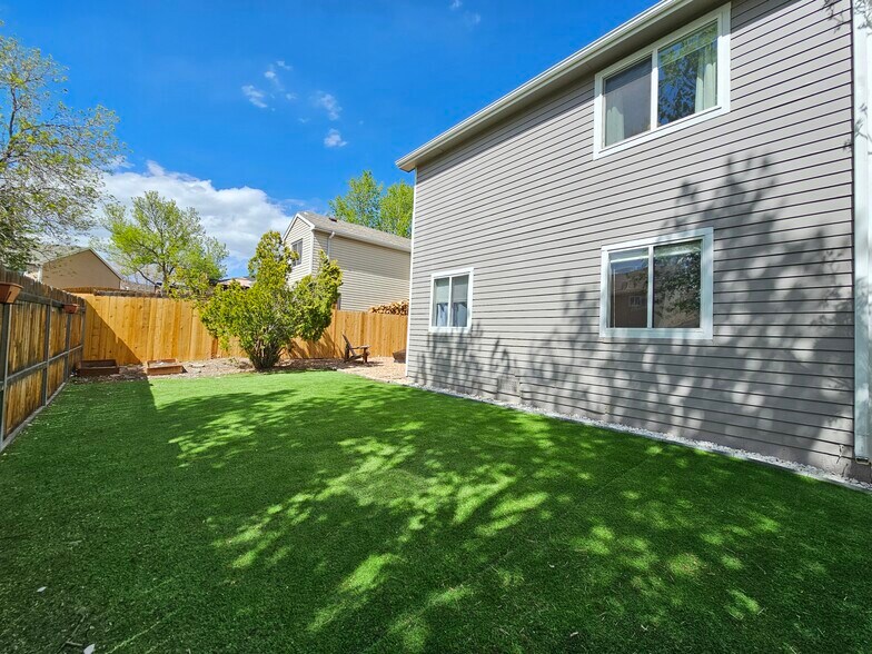 Building Photo - 7840 Lindsey Dr