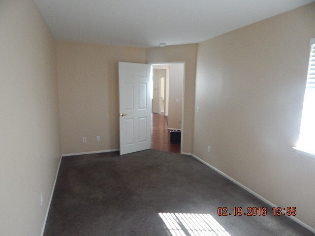 Building Photo - 3015 Briarhaven Ln