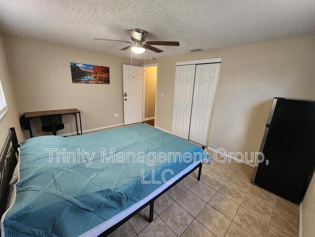 Building Photo - 3547 Cheswick Dr