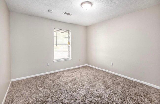Building Photo - 12510 Old River Dr