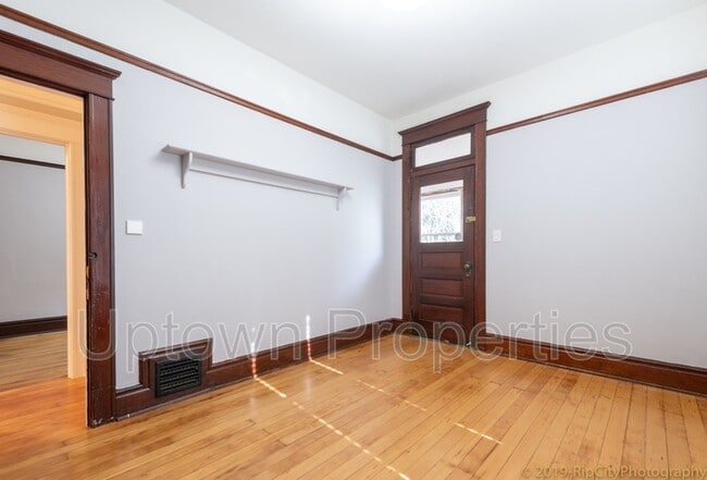 Building Photo - 616 NW 22nd Ave