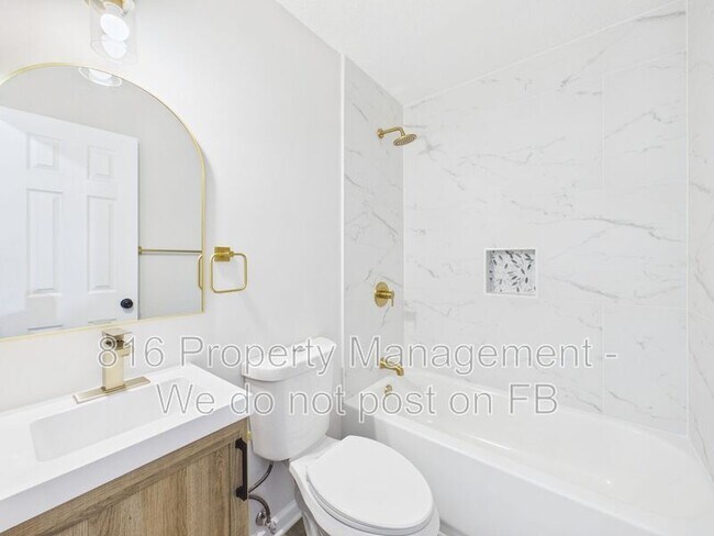 Building Photo - 100 S Oxford Ave