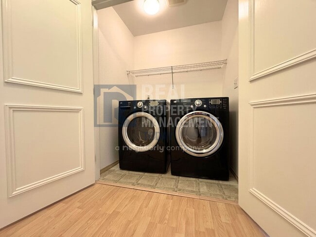 Building Photo - Great 3 Bedroom In South Hill!