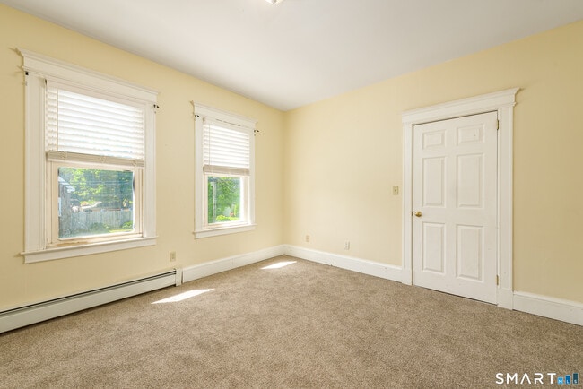 Building Photo - 108 Belden St