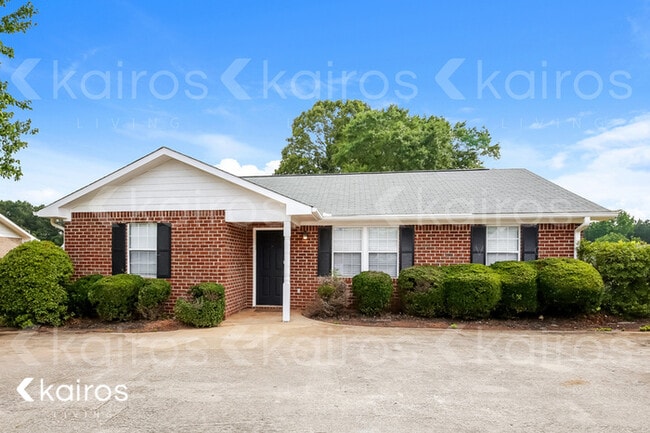 Building Photo - 385 Deer Park Dr