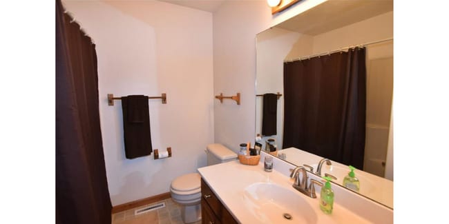Building Photo - 3464