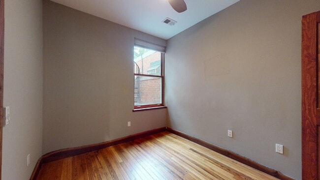 Building Photo - 1834 Ingleside Terrace NW