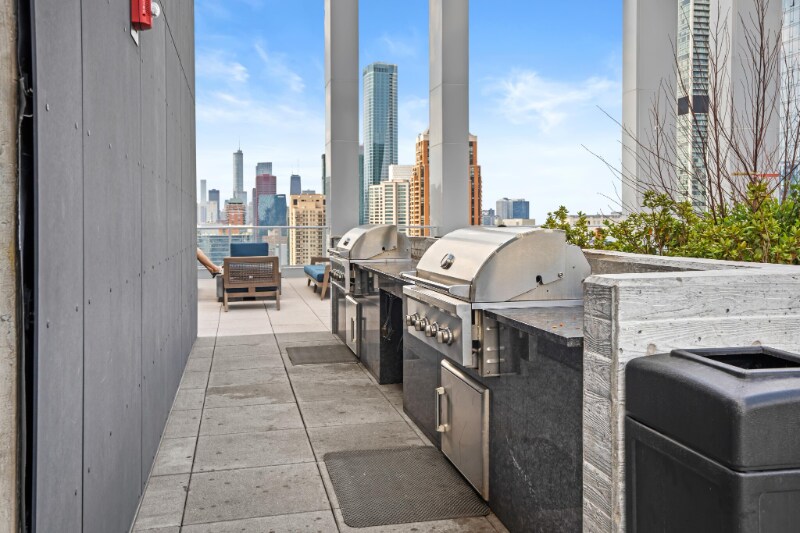 Building Photo - 1418 S Wabash Ave