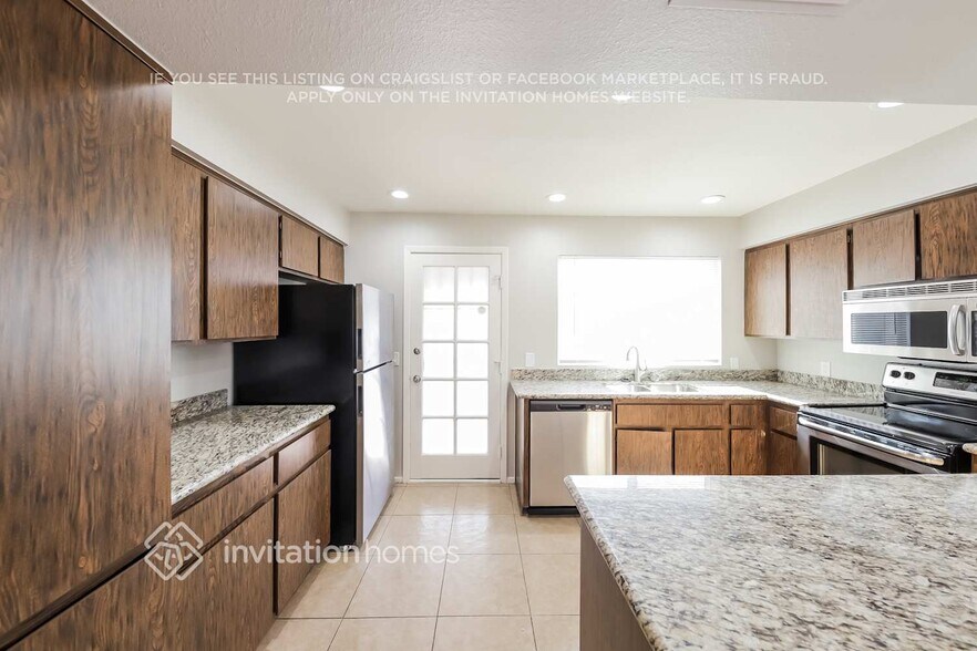 Building Photo - 18016 N 55th Ave