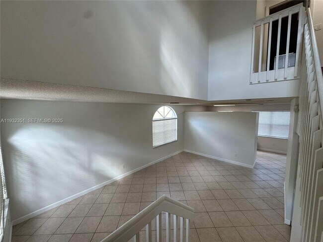 Building Photo - 327 NW 159th Ave