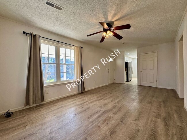 Building Photo - 3531 Sleepy Hollow Rd