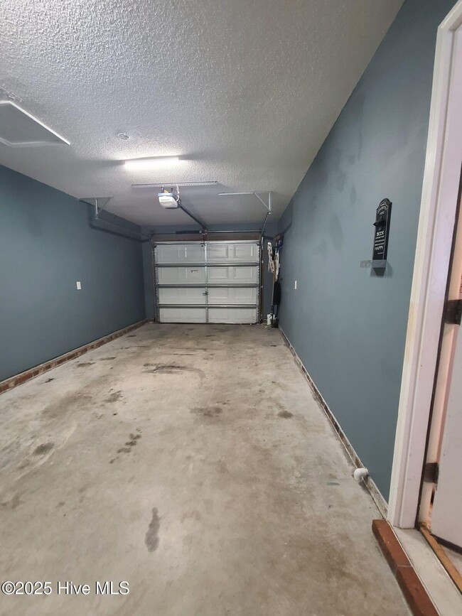 Building Photo - 310 Mattocks Ave