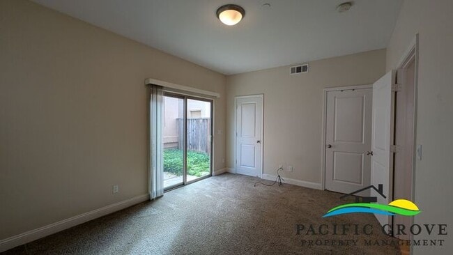 Building Photo - Refined 3-Bedroom Residence Offering Comfort and Function