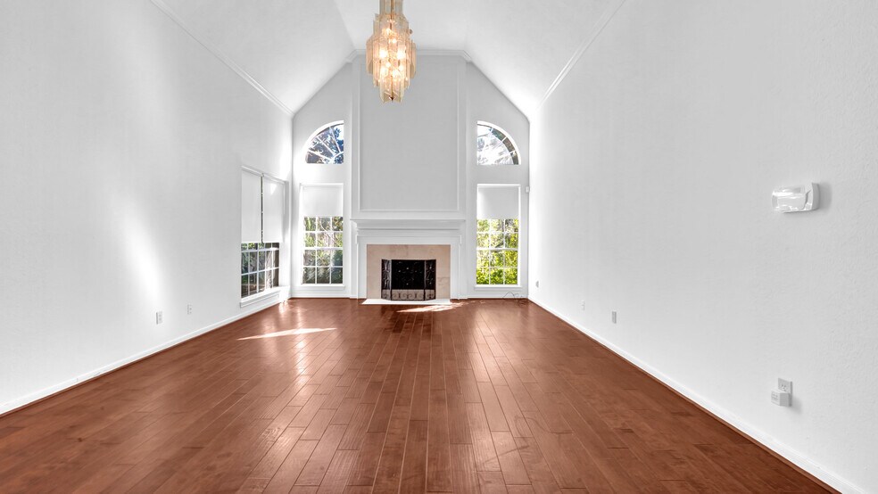 Building Photo - 4622 Grand Cayman Dr