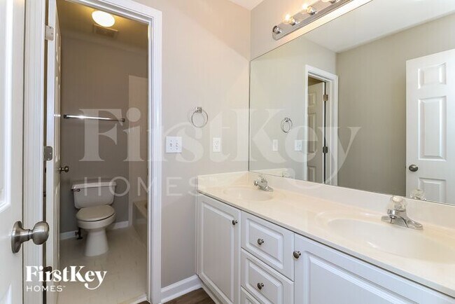 Building Photo - 5022 Kendall Station NW