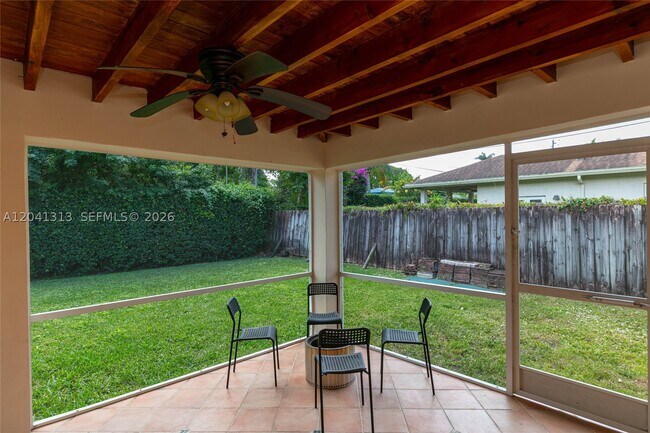 Building Photo - 5760 SW 51st St
