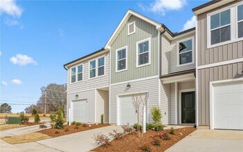 Building Photo - Stunning New Build Townhome Ready to Rent