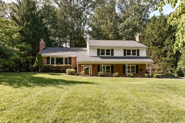Building Photo - 9205 Hamilton Dr