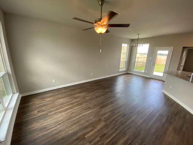 Building Photo - 3031 Dade Loop