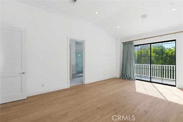 Building Photo - 1405 Oak Ave